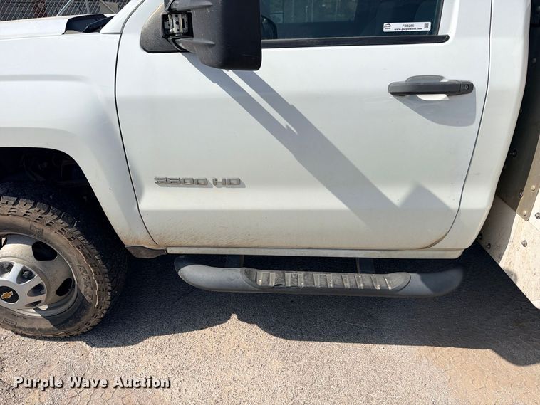 image for item FB8285 2016 Chevrolet Silverado 3500HD utility bed pickup truck