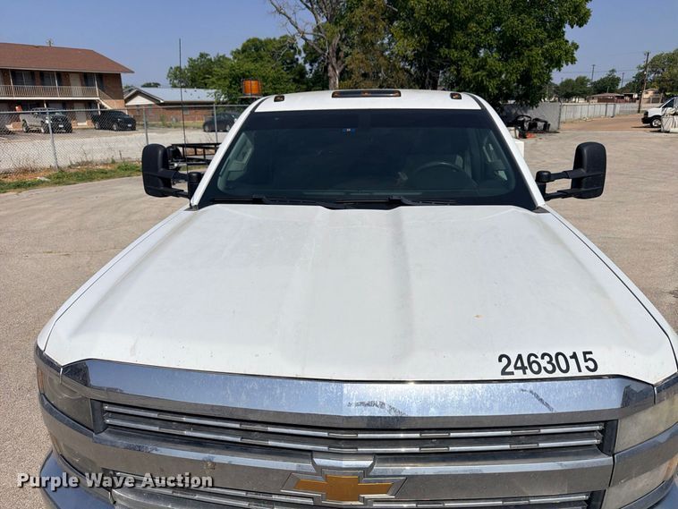 image for item FB8285 2016 Chevrolet Silverado 3500HD utility bed pickup truck