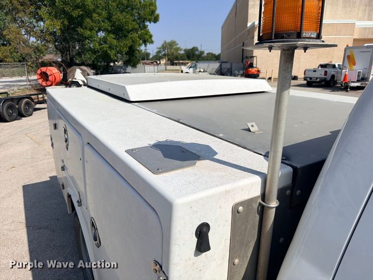 image for item FB8285 2016 Chevrolet Silverado 3500HD utility bed pickup truck