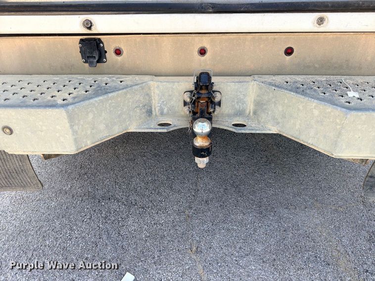 image for item FB8285 2016 Chevrolet Silverado 3500HD utility bed pickup truck