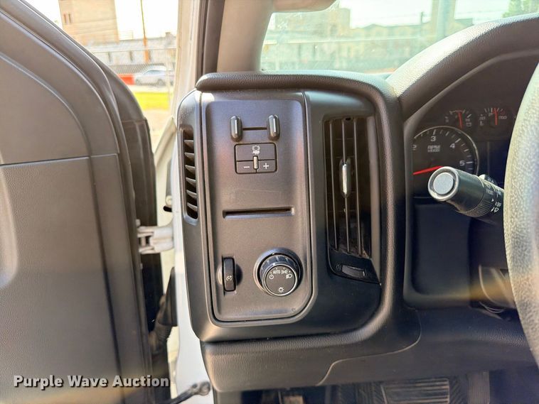 image for item FB8285 2016 Chevrolet Silverado 3500HD utility bed pickup truck