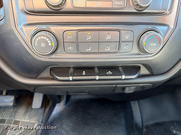 image for item FB8285 2016 Chevrolet Silverado 3500HD utility bed pickup truck