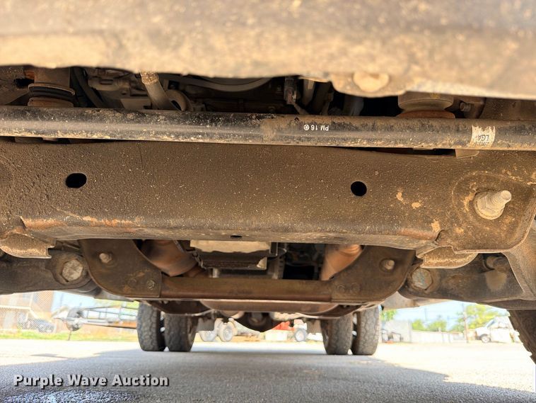 image for item FB8285 2016 Chevrolet Silverado 3500HD utility bed pickup truck