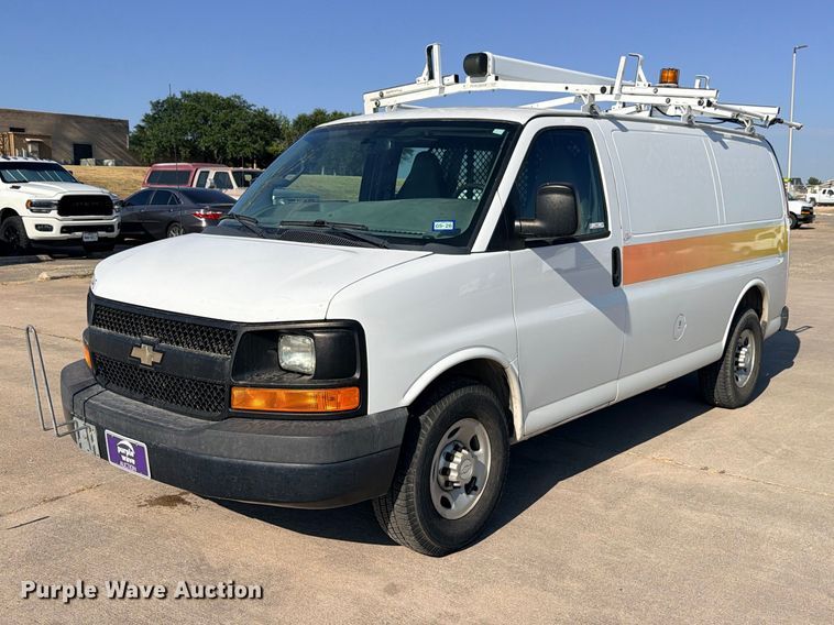 2017 Chevrolet Express 2500 van