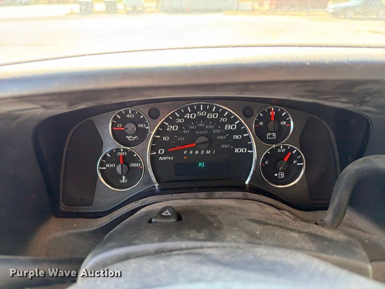 image for item FB8287 2017 Chevrolet Express 2500 van