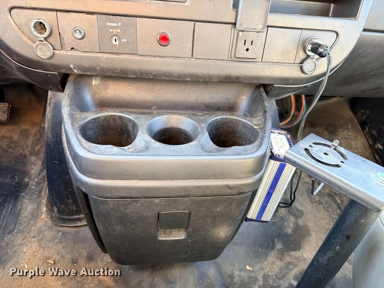 image for item FB8287 2017 Chevrolet Express 2500 van