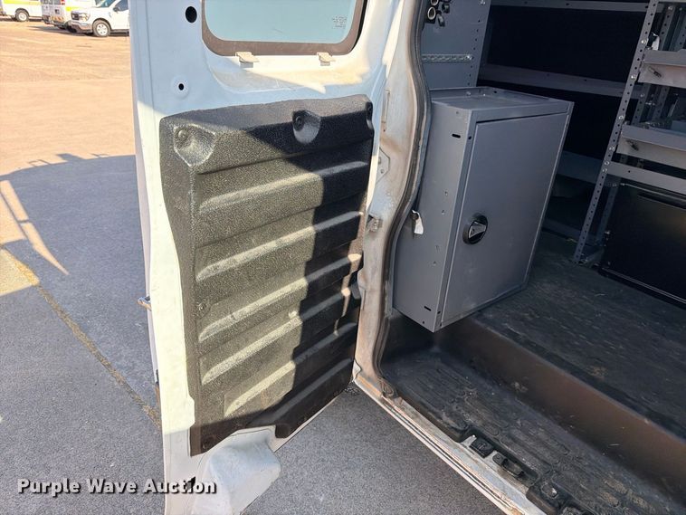 image for item FB8287 2017 Chevrolet Express 2500 van