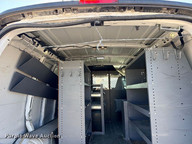 image for item FB8287 2017 Chevrolet Express 2500 van