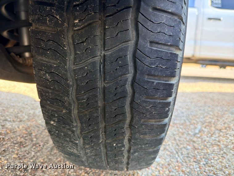 image for item FB8287 2017 Chevrolet Express 2500 van