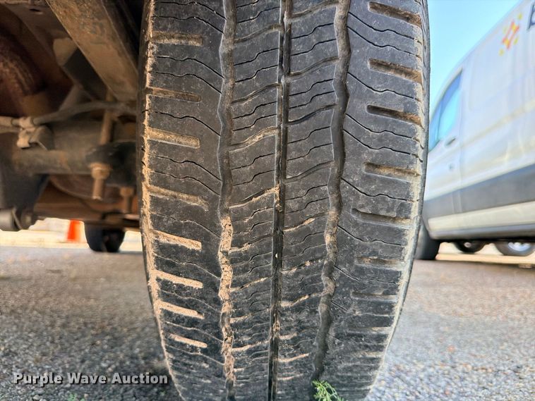 image for item FB8287 2017 Chevrolet Express 2500 van