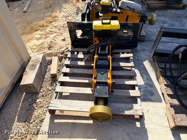 image for item FB8296 2026 Giyi D680 skid steer post driver