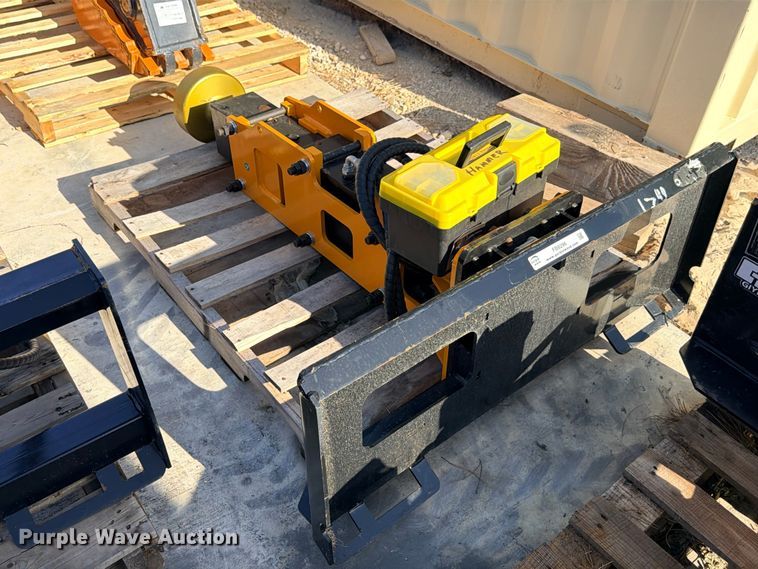 image for item FB8296 2026 Giyi D680 skid steer post driver