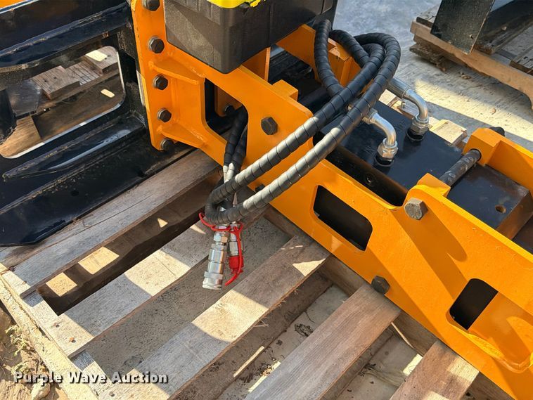 image for item FB8296 2026 Giyi D680 skid steer post driver