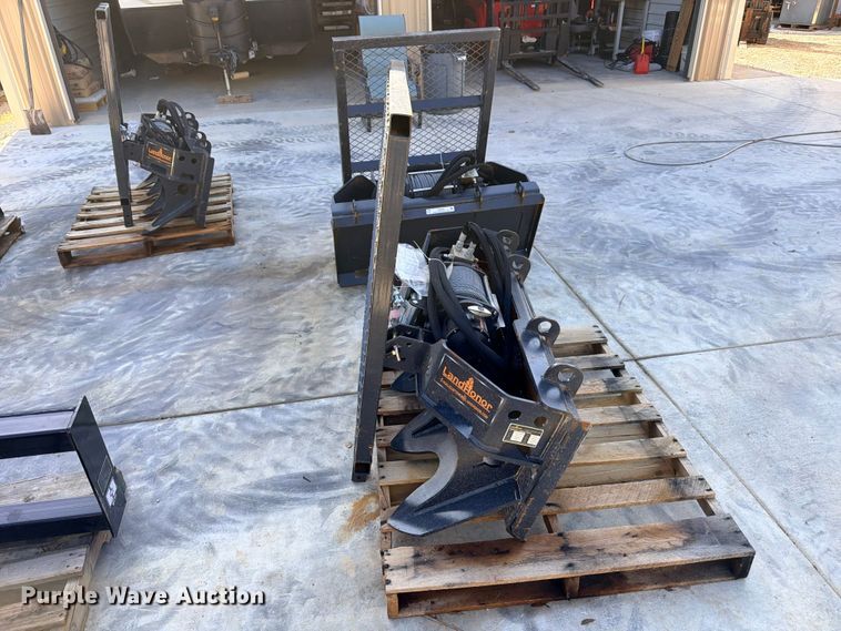 image for item FB8301 2025 LandHonor FW-13-15000G skid steer winch