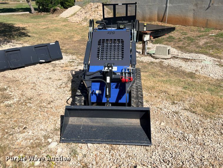 image for item FB8304 2026 ZJG ZJ-380 compact utility loader