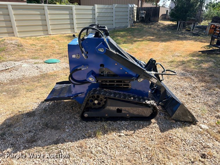 image for item FB8304 2026 ZJG ZJ-380 compact utility loader