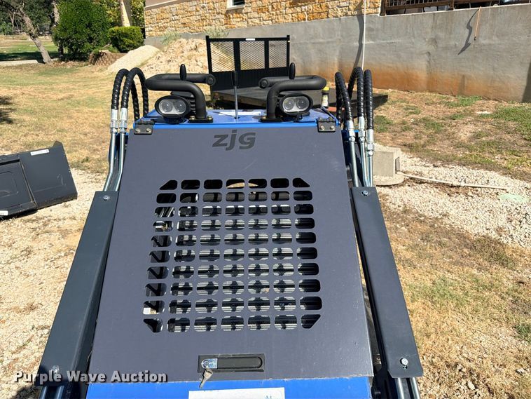 image for item FB8304 2026 ZJG ZJ-380 compact utility loader