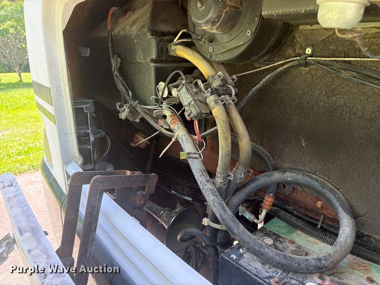 image for item FC3229 1999 Holiday Rambler Freightliner Xc Chassis RV