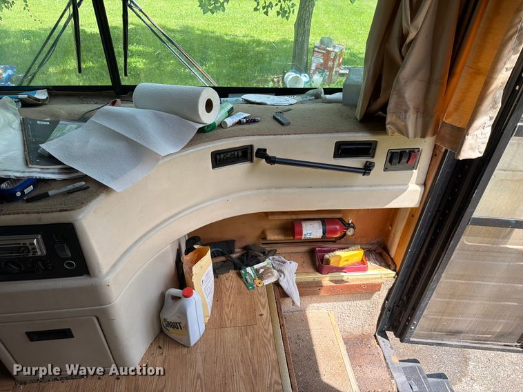 image for item FC3229 1999 Holiday Rambler Freightliner Xc Chassis RV