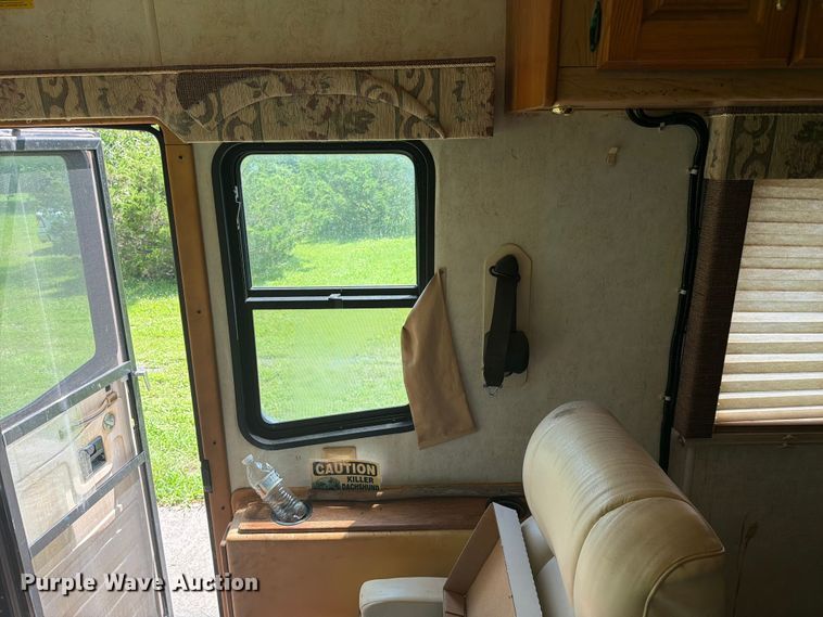 image for item FC3229 1999 Holiday Rambler Freightliner Xc Chassis RV