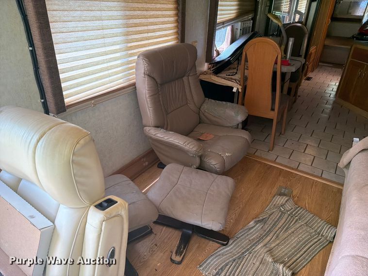 image for item FC3229 1999 Holiday Rambler Freightliner Xc Chassis RV