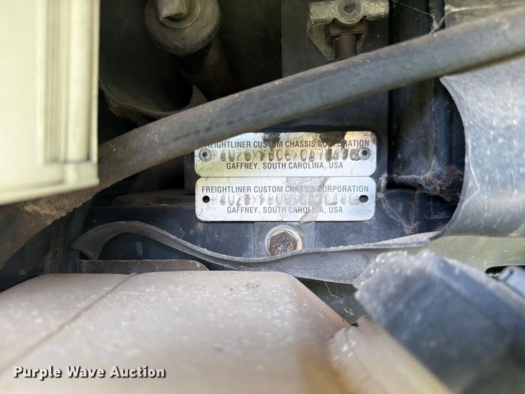 image for item FC3229 1999 Holiday Rambler Freightliner Xc Chassis RV