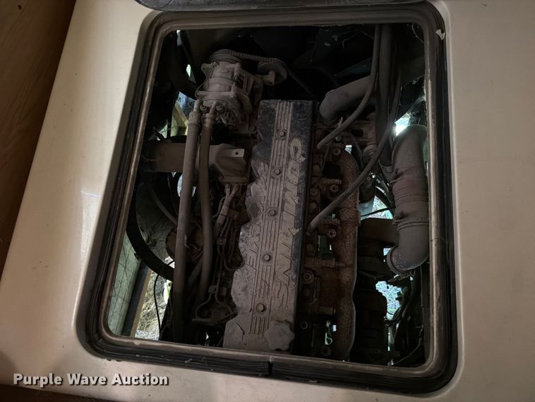image for item FC3229 1999 Holiday Rambler Freightliner Xc Chassis RV
