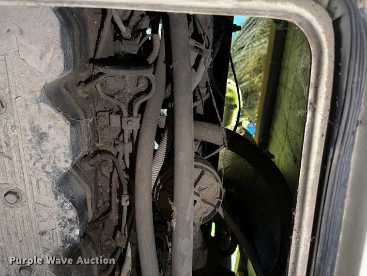 image for item FC3229 1999 Holiday Rambler Freightliner Xc Chassis RV