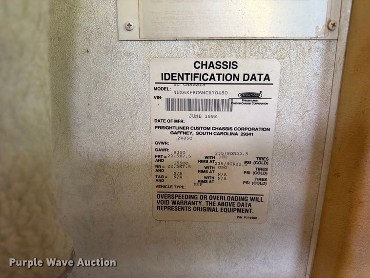 image for item FC3229 1999 Holiday Rambler Freightliner Xc Chassis RV