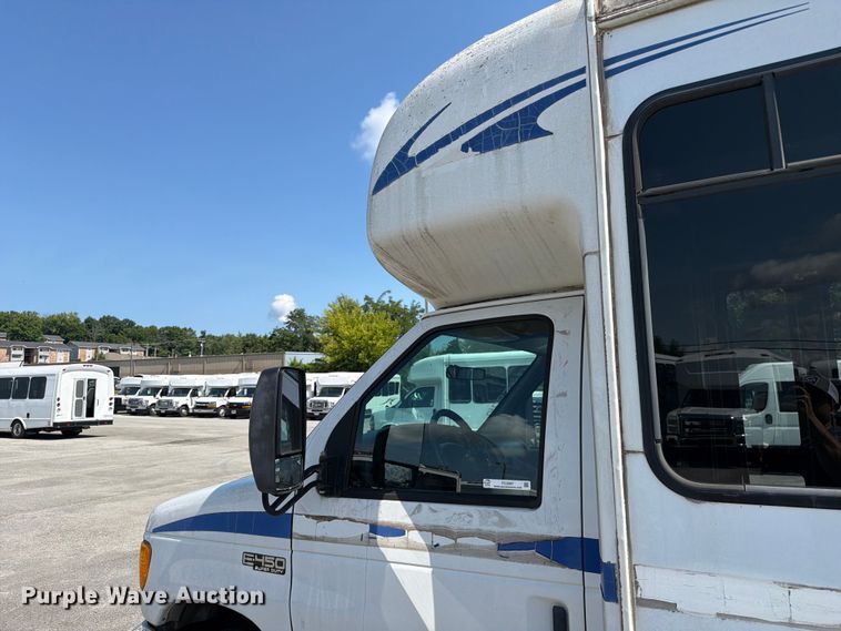 image for item FC3267 2005 Starcraft Ford E450 Super Duty shuttle bus