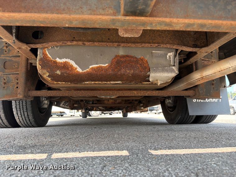 image for item FC3267 2005 Starcraft Ford E450 Super Duty shuttle bus
