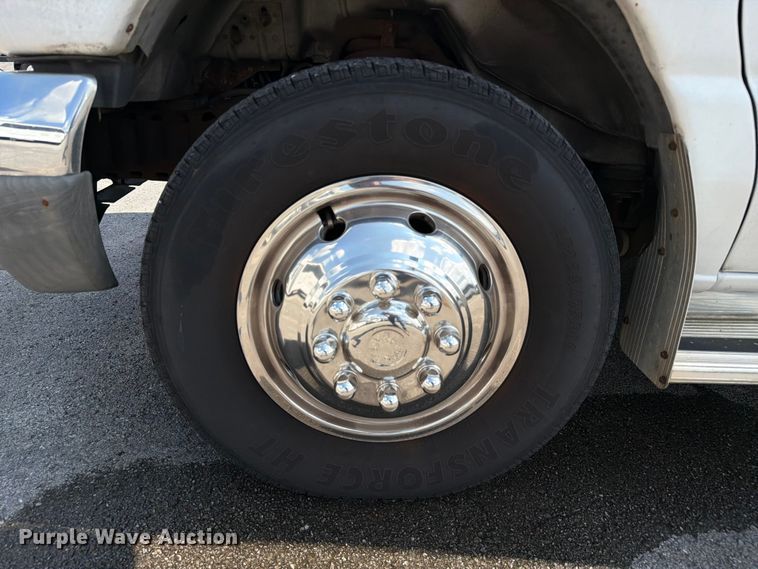 image for item FC3267 2005 Starcraft Ford E450 Super Duty shuttle bus
