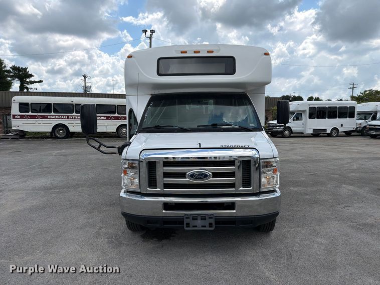 image for item FC3269 2017 Starcraft Ford E450 Super Duty shuttle bus