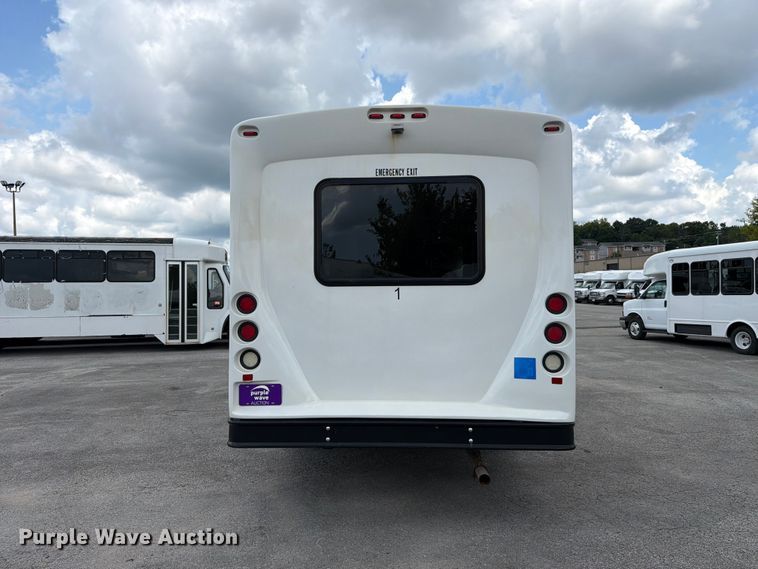 image for item FC3269 2017 Starcraft Ford E450 Super Duty shuttle bus