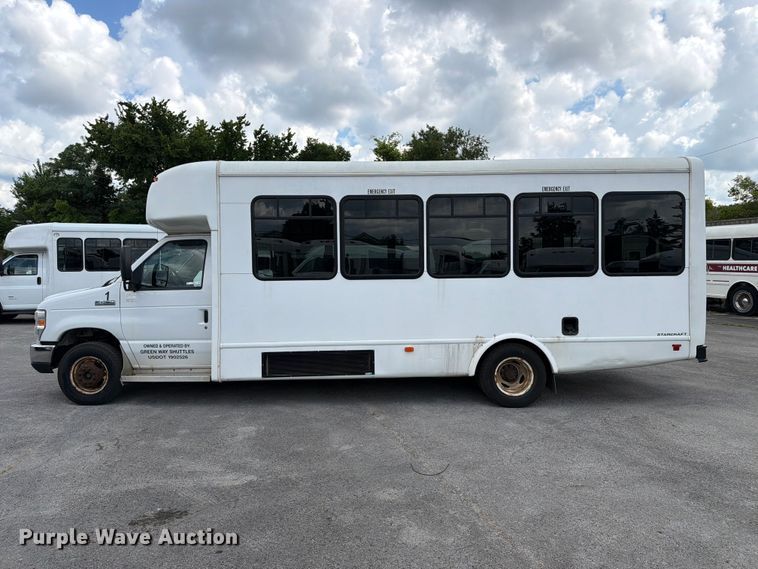 image for item FC3269 2017 Starcraft Ford E450 Super Duty shuttle bus