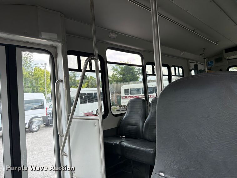 image for item FC3269 2017 Starcraft Ford E450 Super Duty shuttle bus