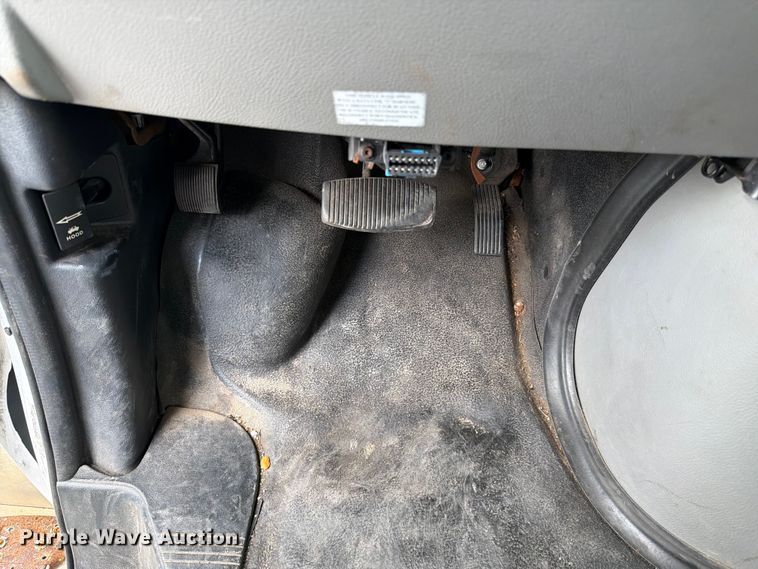 image for item FC3269 2017 Starcraft Ford E450 Super Duty shuttle bus