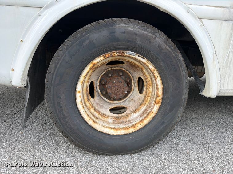 image for item FC3269 2017 Starcraft Ford E450 Super Duty shuttle bus