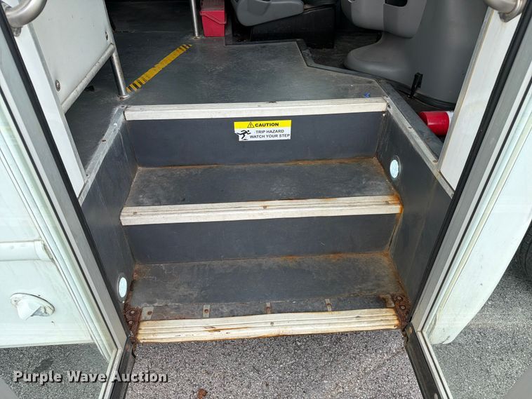 image for item FC3269 2017 Starcraft Ford E450 Super Duty shuttle bus