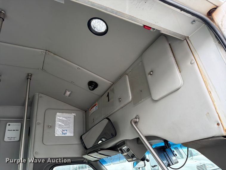 image for item FC3269 2017 Starcraft Ford E450 Super Duty shuttle bus