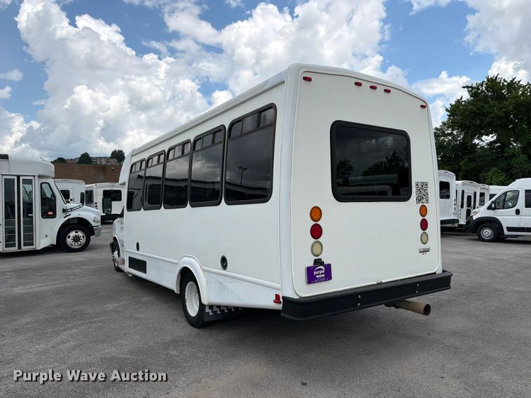 image for item FC3270 2013 Chevrolet Express shuttle bus