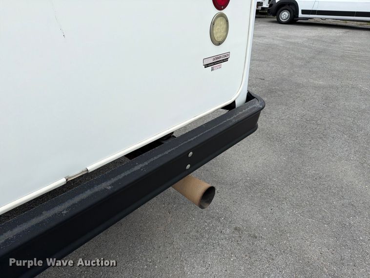 image for item FC3270 2013 Chevrolet Express shuttle bus