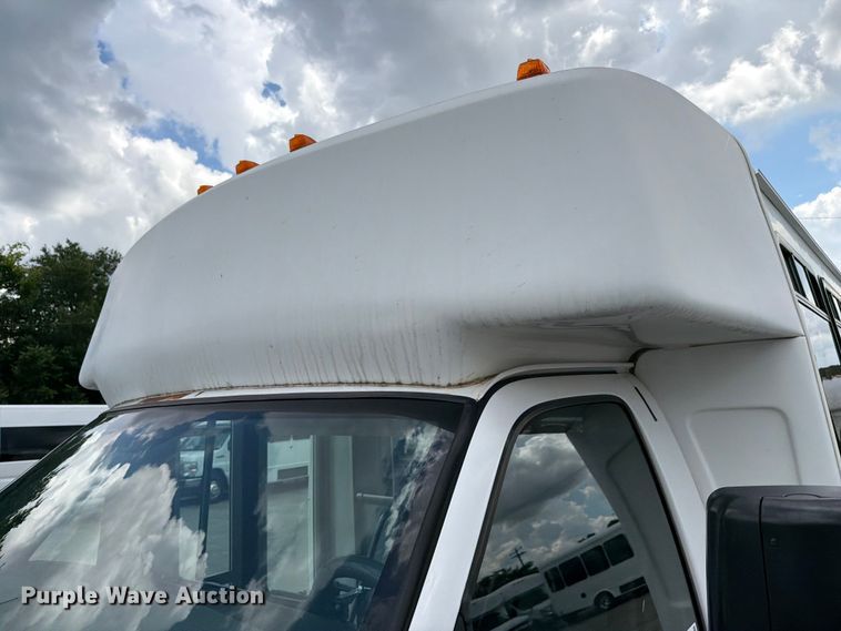image for item FC3270 2013 Chevrolet Express shuttle bus