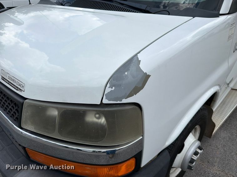 image for item FC3270 2013 Chevrolet Express shuttle bus