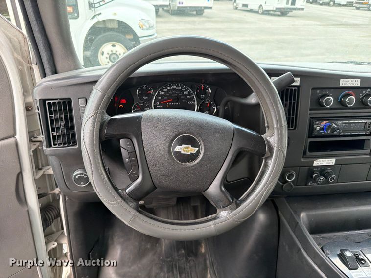 image for item FC3270 2013 Chevrolet Express shuttle bus