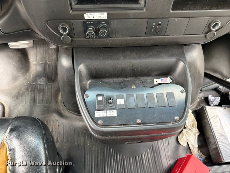 image for item FC3270 2013 Chevrolet Express shuttle bus