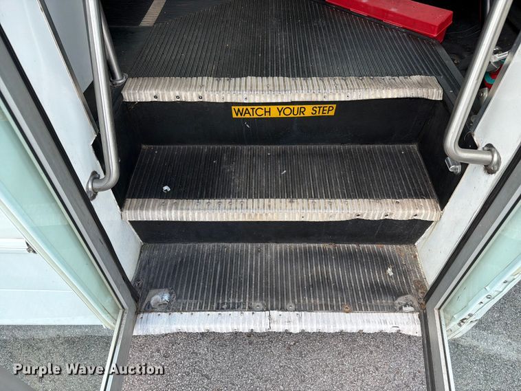 image for item FC3270 2013 Chevrolet Express shuttle bus
