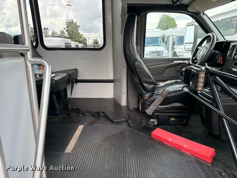 image for item FC3270 2013 Chevrolet Express shuttle bus