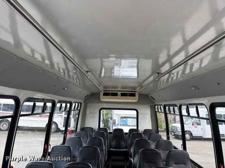 image for item FC3270 2013 Chevrolet Express shuttle bus