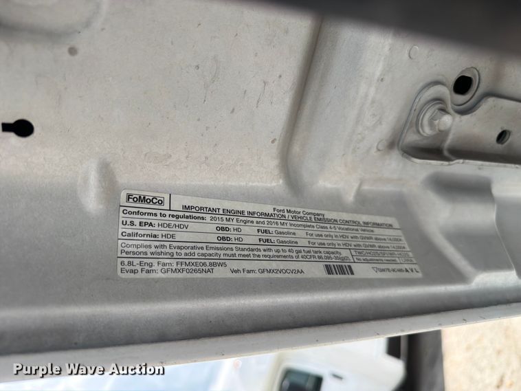 image for item FC3271 2016 Ford F550 Super Duty shuttle bus